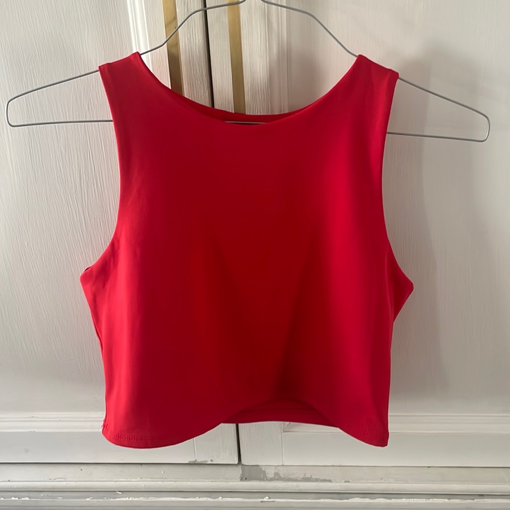 RED CROP TOP